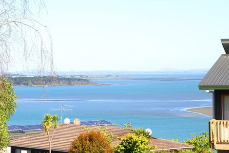 Photo of property in 8b Himalaya Crescent, Lynfield, Auckland, 1042