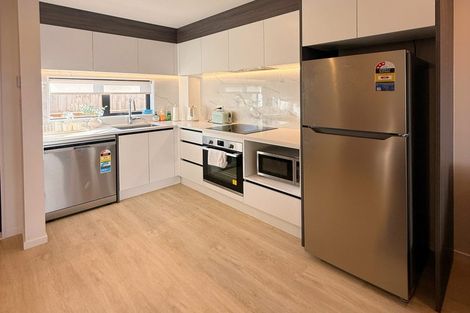 Photo of property in 47d Northcote Road, Hillcrest, Auckland, 0627