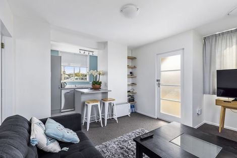 Photo of property in 9/76 Freyberg Street, Lyall Bay, Wellington, 6022