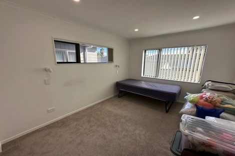 Photo of property in 30a Godley Road, Green Bay, Auckland, 0604