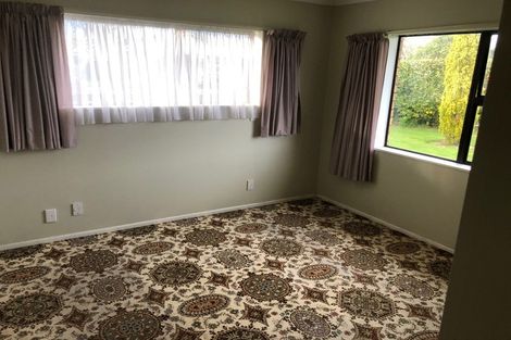 Photo of property in 10 Dives Avenue, Hawera, 4610