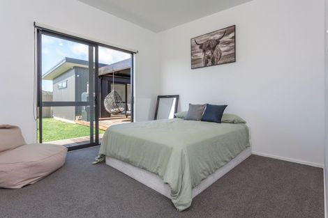 Photo of property in 31 Longreach Drive, Cooks Beach, Whitianga, 3591