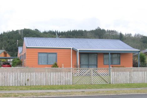 Photo of property in 148a Mayfair Avenue, Whangamata, 3620