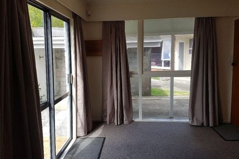 Photo of property in 4 Amberley Grove, Hutt Central, Lower Hutt, 5010