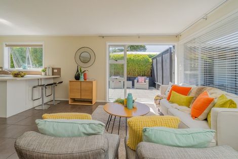 Photo of property in 2/5 Huapai Street, Onehunga, Auckland, 1061