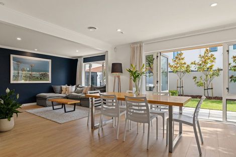 Photo of property in 138 Glandovey Road, Strowan, Christchurch, 8052