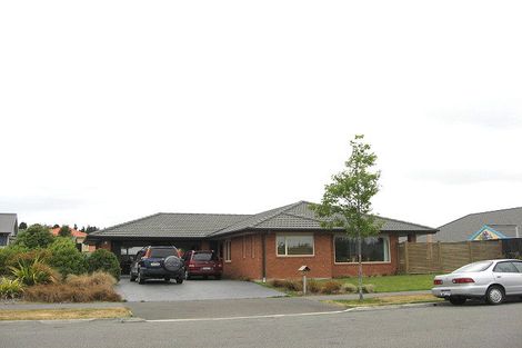 Photo of property in 51 Putake Drive, Parklands, Christchurch, 8083