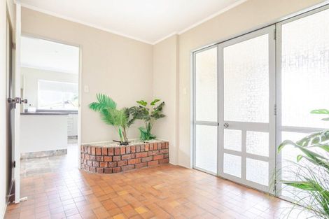 Photo of property in 208 Adelaide Road, Dannevirke, 4930