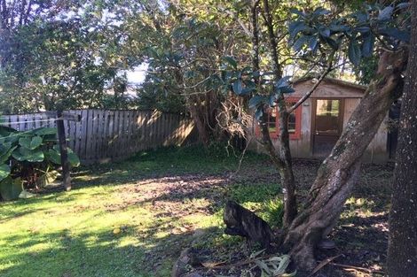 Photo of property in 17 Awaroa Road, Sunnyvale, Auckland, 0612