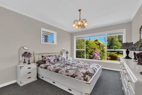Photo of property in 233 Fifield Terrace, Opawa, Christchurch, 8023