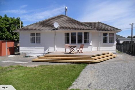 Photo of property in 9 Virgil Place, Northcote, Christchurch, 8052