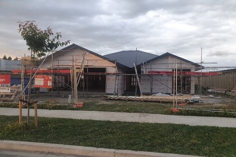 Photo of property in 5 Arrowsmith Drive, Clover Park, Auckland, 2019