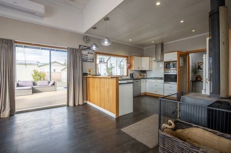 Photo of property in 2 Manila Street, Dannevirke, 4930