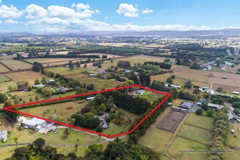Photo of property in 152 Boord Crescent, Kumeu, 0891