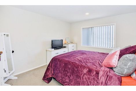 Photo of property in 54c Cambridge Terrace, Papatoetoe, Auckland, 2025