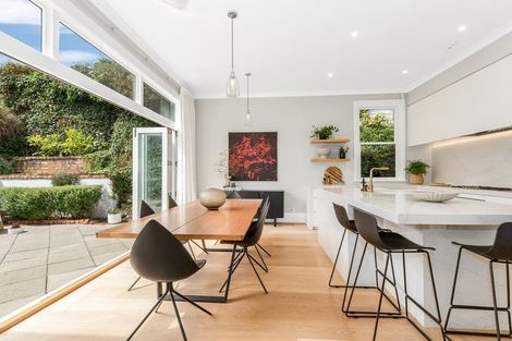 Photo of property in 22 Plunket Street, Kelburn, Wellington, 6012