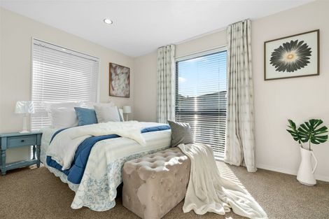 Photo of property in 9/10 Silver Moon Road, Albany Heights, Auckland, 0632