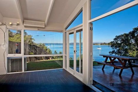 Photo of property in 122 Aeroview Drive, Beach Haven, Auckland, 0626