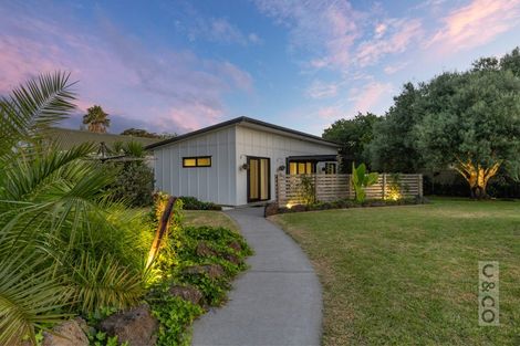 Photo of property in 855 State Highway 16, Waimauku, 0812