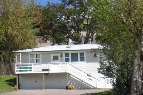 Photo of property in 33 Tremaine Avenue, Two Mile Bay, Taupo, 3330