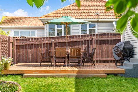 Photo of property in 342 Main Road, Tawa, Wellington, 5028