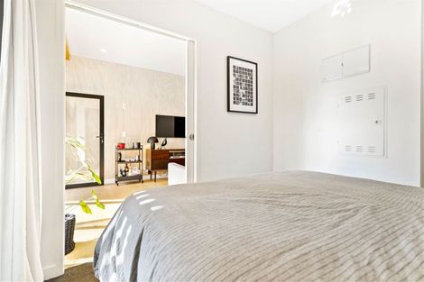 Photo of property in 2/165 Hobsonville Point Road, Hobsonville, Auckland, 0616