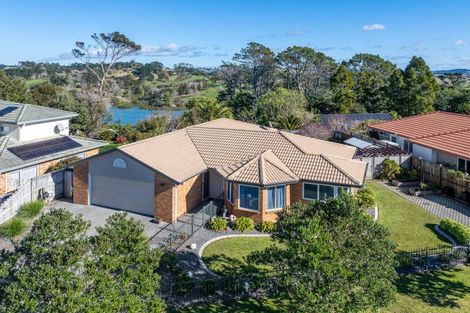 Photo of property in 46 Blue Heron Rise, Stanmore Bay, Whangaparaoa, 0932