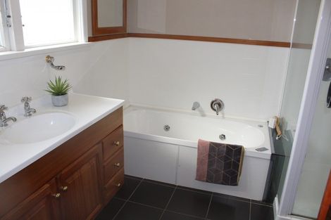 Photo of property in 17 Durham Street, Winton, 9720