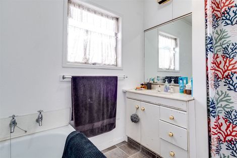 Photo of property in 35 Coventry Avenue, Tamatea, Napier, 4112