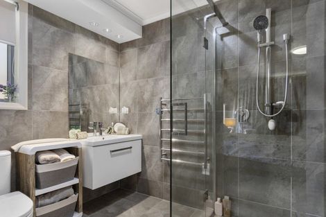 Photo of property in 16 Tranquil Grove, Omokoroa, 3114