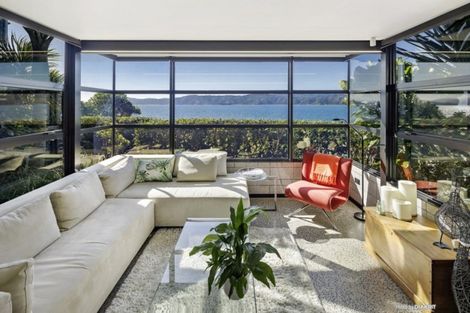 Photo of property in 377a Karaka Bay Road, Karaka Bays, Wellington, 6022