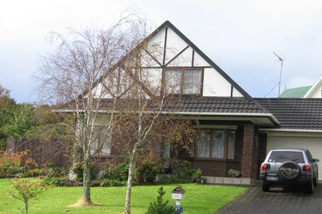 Photo of property in 2/2 Photinia Place, Botany Downs, Auckland, 2010