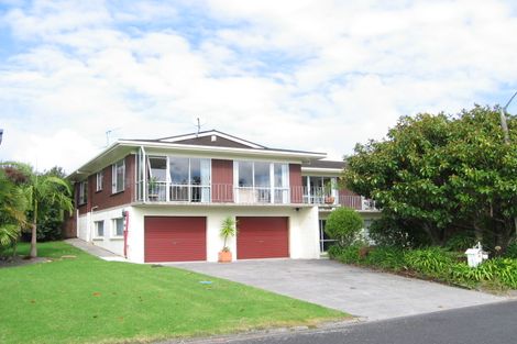 Photo of property in 16 Clyside Avenue, Half Moon Bay, Auckland, 2012