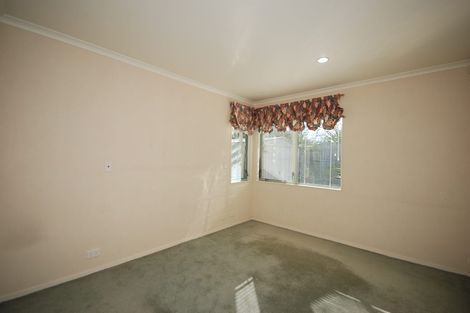Photo of property in 23 Ironstone Place, Randwick Park, Auckland, 2105