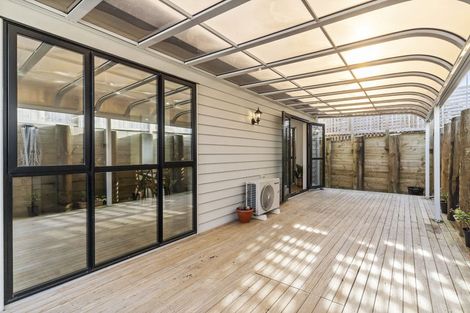 Photo of property in 22 Selwyn Downs Lane, Opaheke, Papakura, 2113