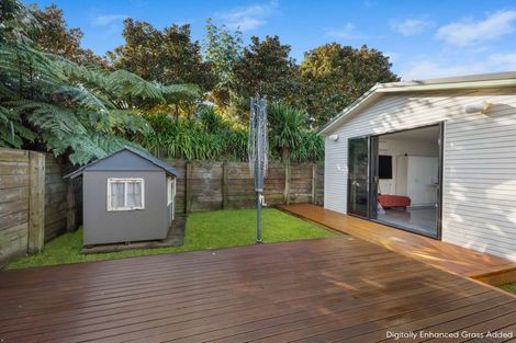 Photo of property in 39 Belt Road, Moturoa, New Plymouth, 4310