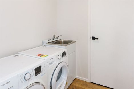 Photo of property in 18 Silkwood Place, Fitzherbert, Palmerston North, 4410