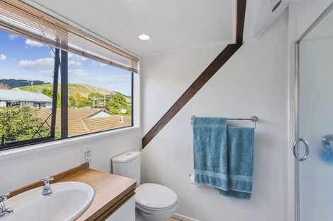 Photo of property in 77 Aorangi Road, Paraparaumu, 5032