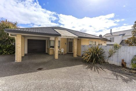 Photo of property in 1/20 Solana Court, Botany Downs, Auckland, 2010