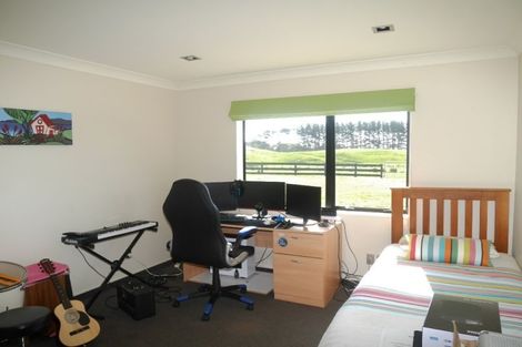 Photo of property in 40 Otaihanga Road, Otaihanga, Paraparaumu, 5036