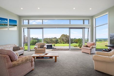 Photo of property in 69 Cemetery Road, Te Arai, Wellsford, 0975