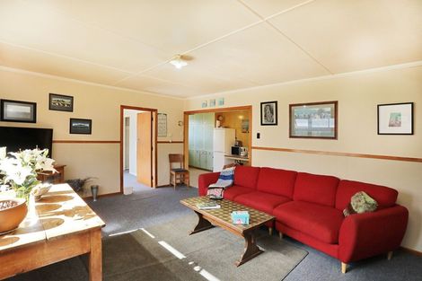 Photo of property in 17 Half Mile Road, Tuatapere, 9620