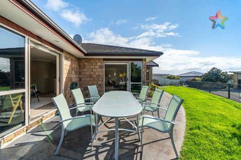 Photo of property in 27 Simpson Crescent, Raumati Beach, Paraparaumu, 5032