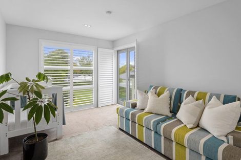 Photo of property in 1 Westall Lane, Avonhead, Christchurch, 8042