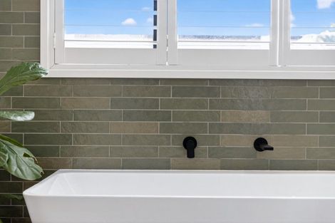 Photo of property in 8 Motiti Road, Papamoa Beach, Papamoa, 3118