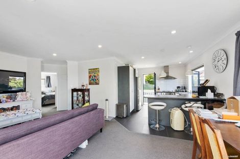 Photo of property in 11 Sumich Place, West Harbour, Auckland, 0618