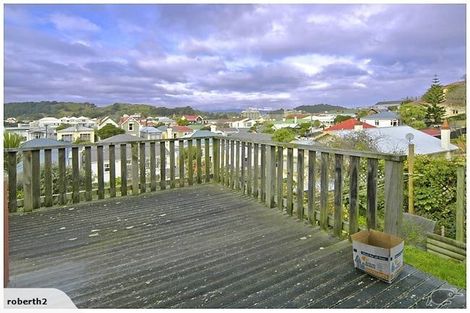 Photo of property in 17 Hargreaves Street, Mount Cook, Wellington, 6021