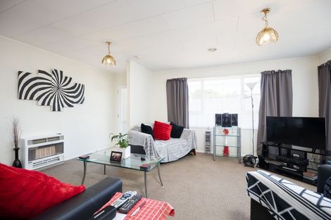 Photo of property in 9/2 Waterloo Place, Westown, New Plymouth, 4310