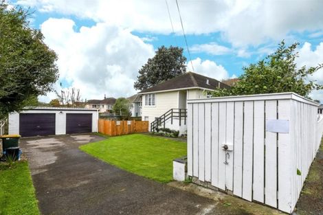 Photo of property in 43 Woodleigh Street, Frankleigh Park, New Plymouth, 4310