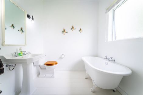 Photo of property in 43 Rhodes Street, Waimate, 7924